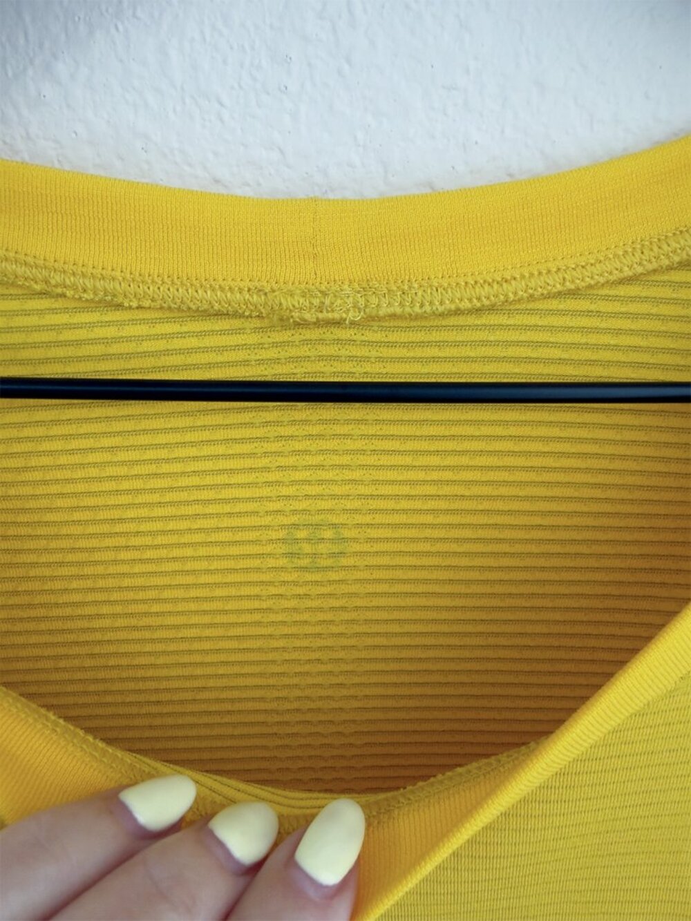 Lululemon Yellow Textured Long Sleeve Top with Thumbholes - Picture 4 of 7